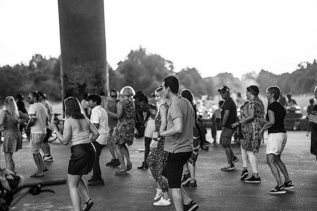 Immerse yourself in the fiery rhythm of Cali with our exclusive Private Salsa Lesson Experience. Elevate your dance skills with expert guidance from Cali VIP Tours.