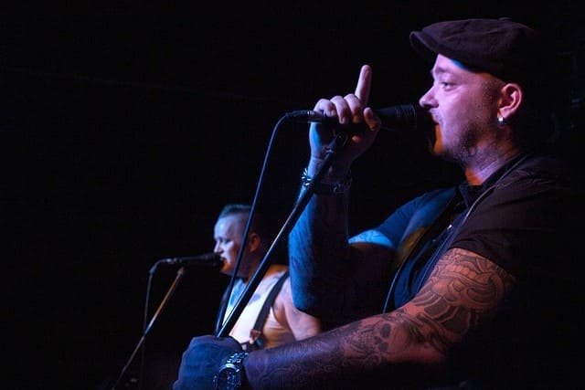 Discover the rhythmic heartbeat of Cali's music scene.